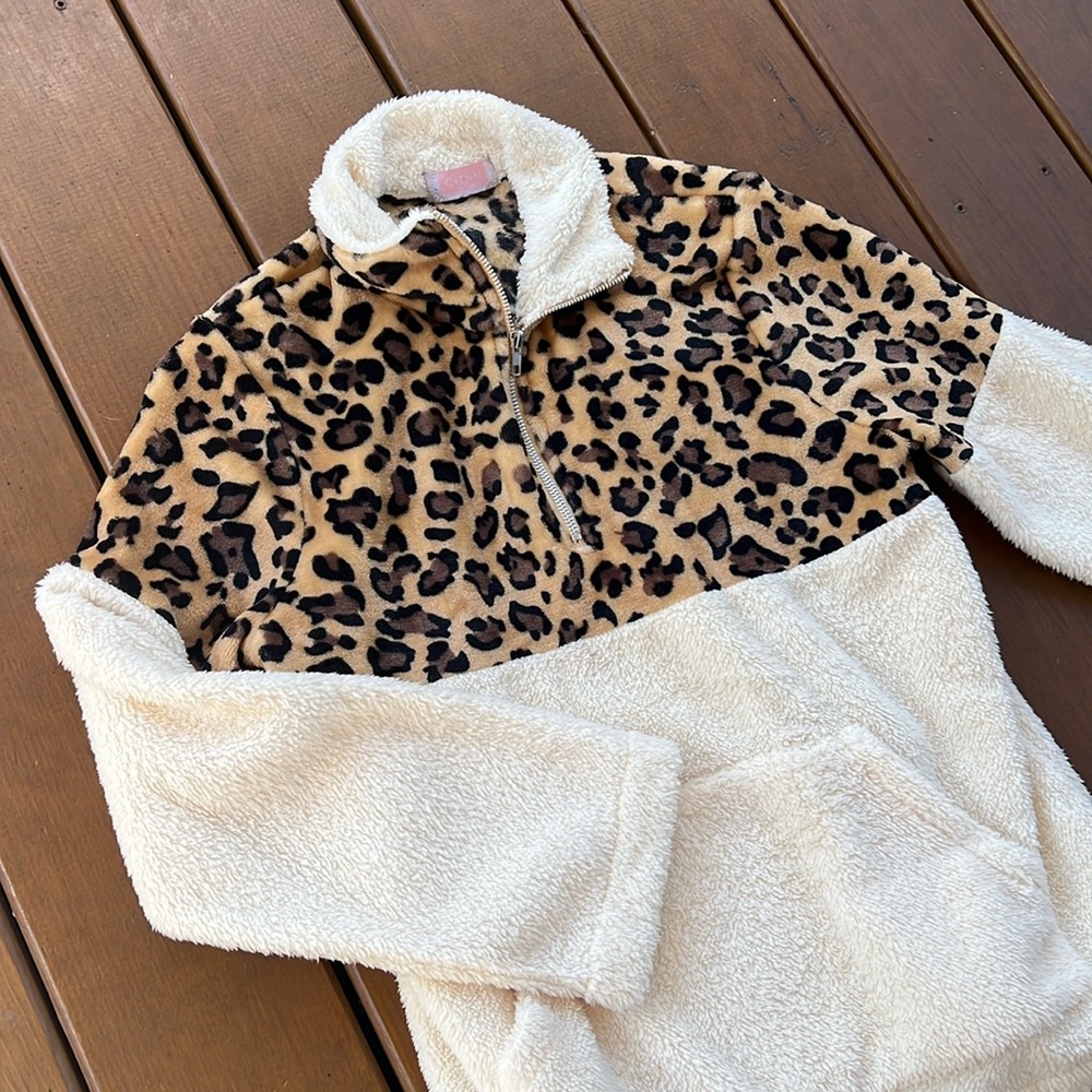 Leopard Fleece 3/4 Sweatshirt